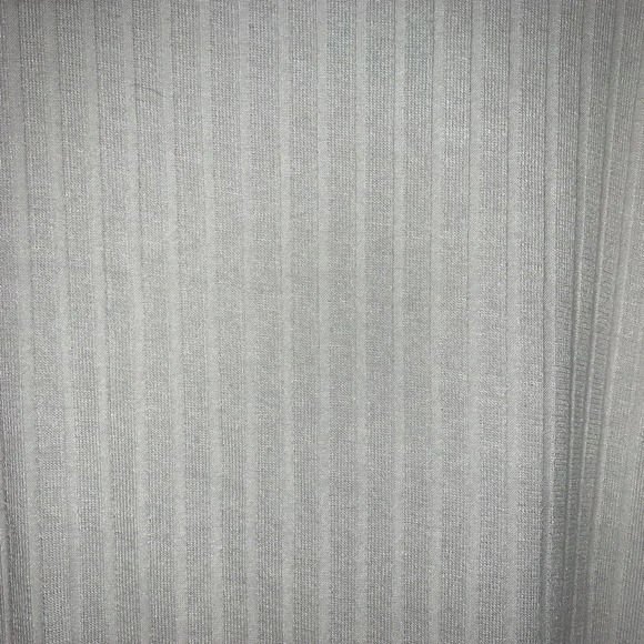 Worthington Ribbed V-Neck Top​​ - Picture 5 of 6